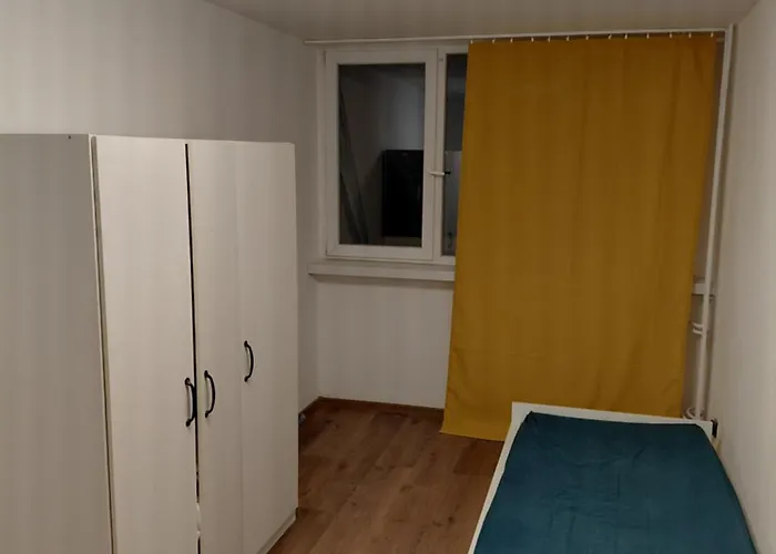 5 Separate In A Shared Near Skytower Close To Center Guest house 3*